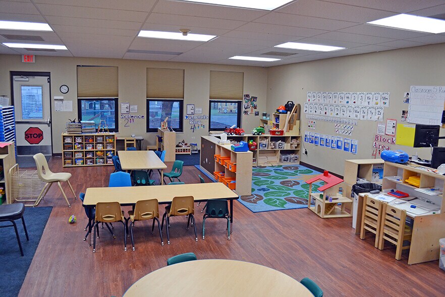 More Photos Of 1249 20th St, Granite City Daycare Center For Sale