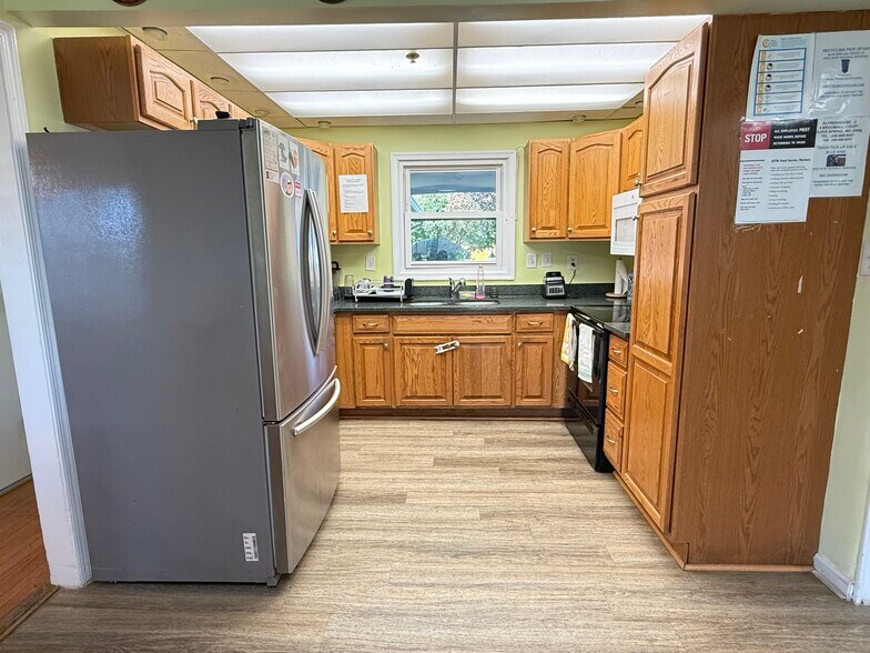 More Photos Of 4 Broomall Ct, Silver Spring Congregate Senior Housing For Sale