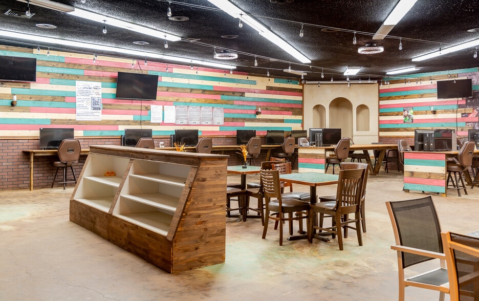 More Photos Of 120 NW 304 Loop, Crockett Daycare Center For Sale