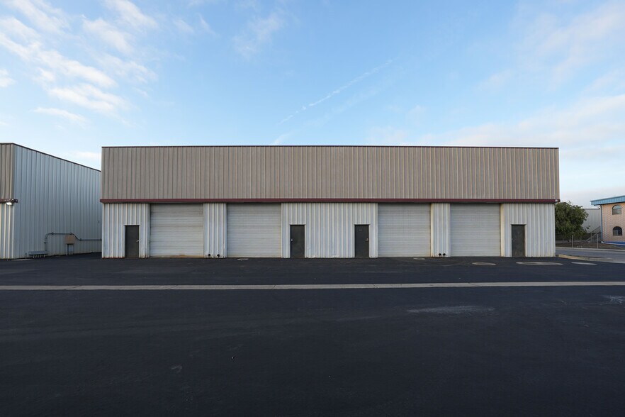 More Photos Of 974 Griffin St, Grover Beach Warehouse For Lease