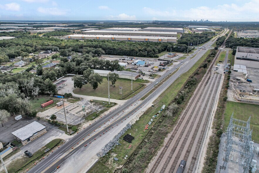 More Photos Of 10927 N Main St, Jacksonville Land For Sale