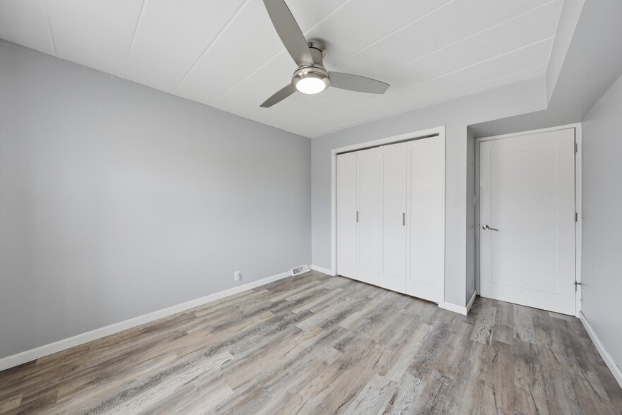 More Photos Of 3837 W 95th St, Evergreen Park Storefront Retail Residential For Sale