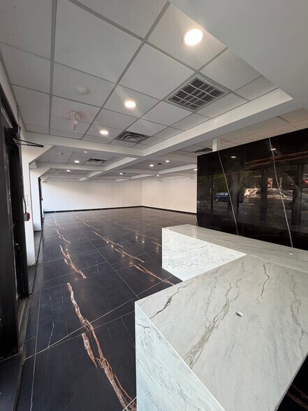 More Photos Of 340 Grand Ave, Leonia Storefront For Lease