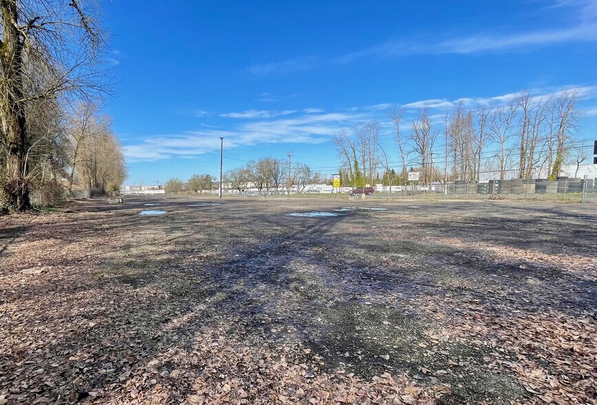 More Photos Of 10615 N Vancouver Way, Portland Land For Lease