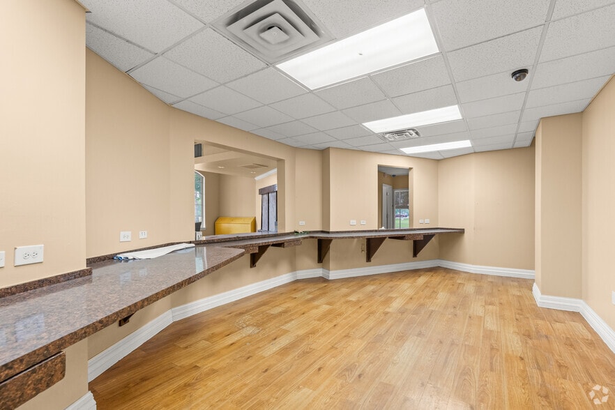 More Photos Of 2628 Matlock Rd, Arlington Medical For Sale