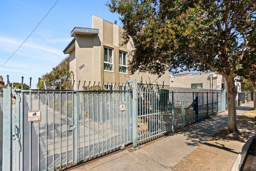 More Photos Of 3823 Wisconsin St, Los Angeles Apartments For Sale