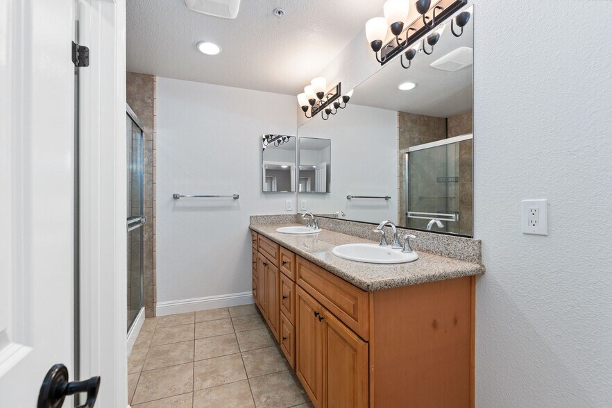 More Photos Of 204 Rosebud Ln, Saint Helena Apartments For Sale