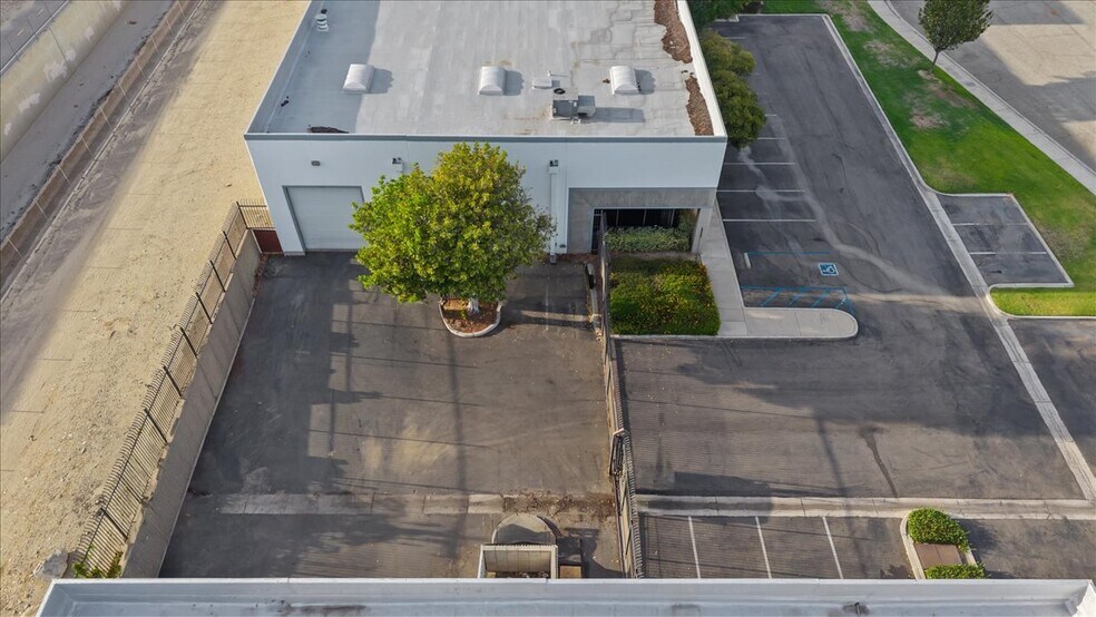 More Photos Of 9262 Bally Ct, Rancho Cucamonga Warehouse For Lease