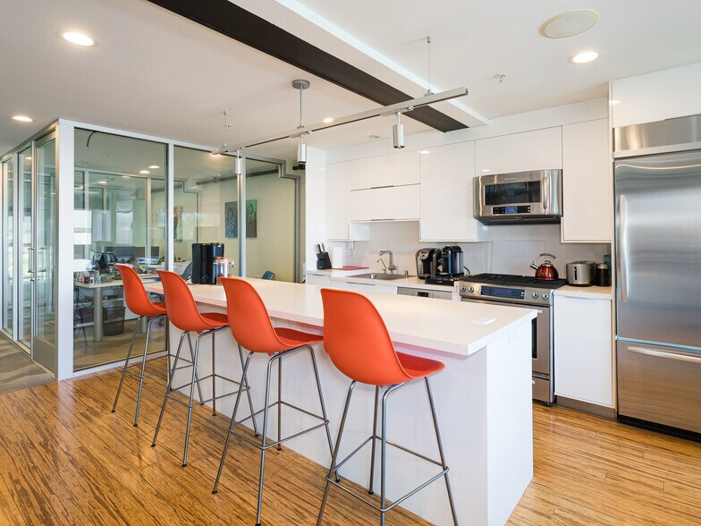 More Photos Of 215-237 California St, El Segundo Loft Creative Space For Lease