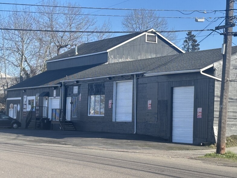 Primary Photo Of 2702 A St, Tacoma Warehouse For Lease