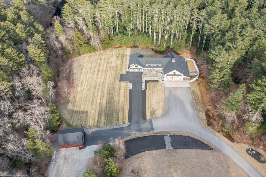 More Photos Of 110 Wauregan Rd, Canterbury Flex For Sale