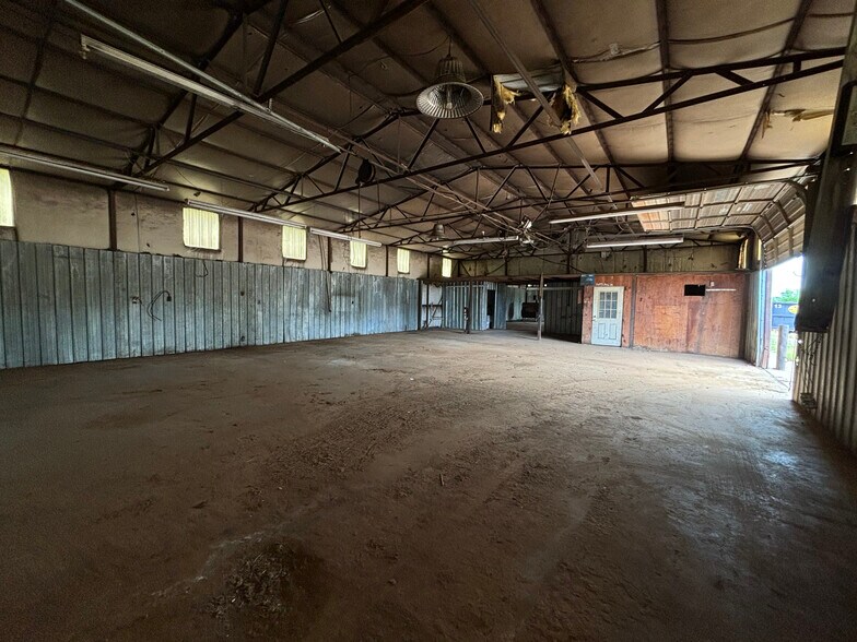 More Photos Of 11178 3660 Rd, Wewoka Light Distribution For Sale