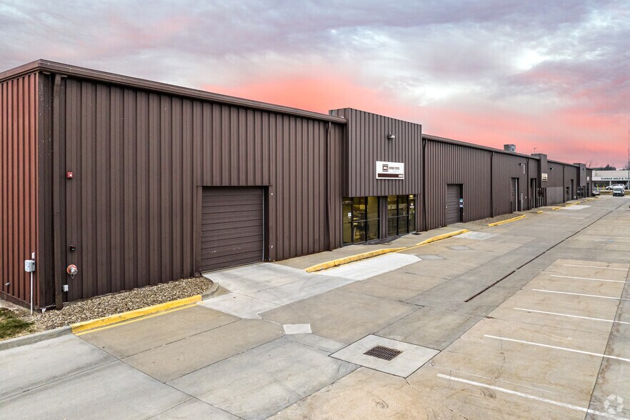 Primary Photo Of 14903-14935 W 99th St, Lenexa Warehouse For Lease