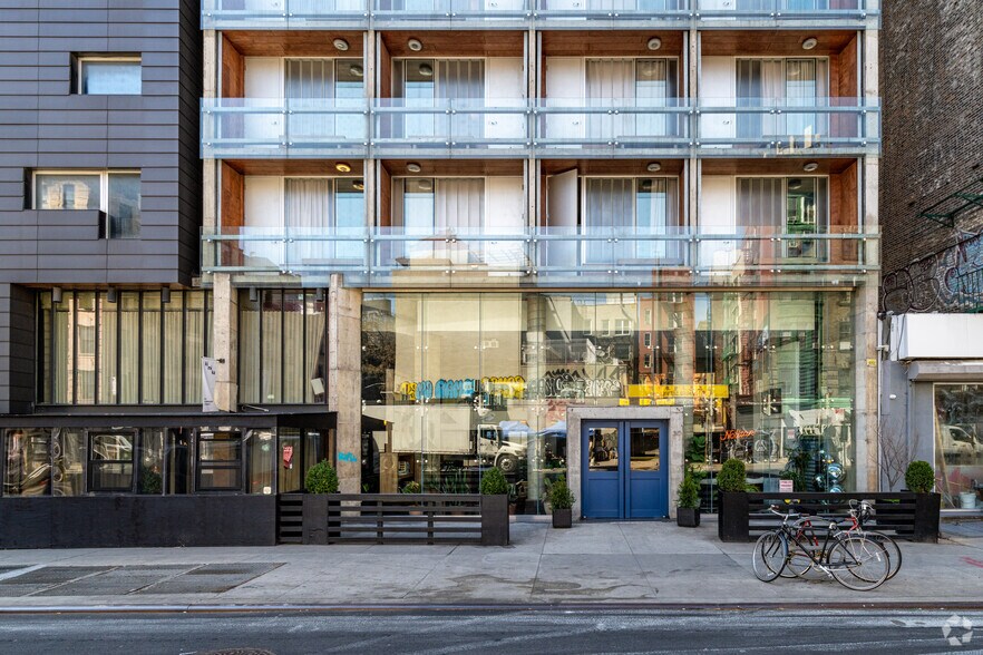 More Photos Of 30 Kenmare St, New York Hotel For Lease