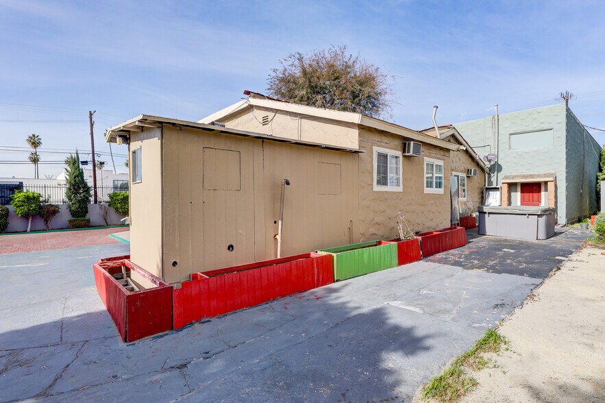 More Photos Of ,  Unknown For Sale