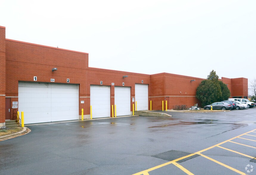 More Photos Of 620 Lakeview Pky, Vernon Hills Warehouse For Lease