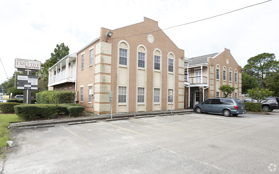 Primary Photo Of 2002 20th St, Kenner Office For Sale