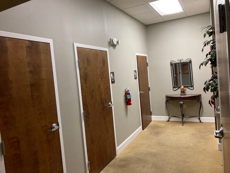 More Photos Of 1500 Mahan Dr, Tallahassee Office For Lease