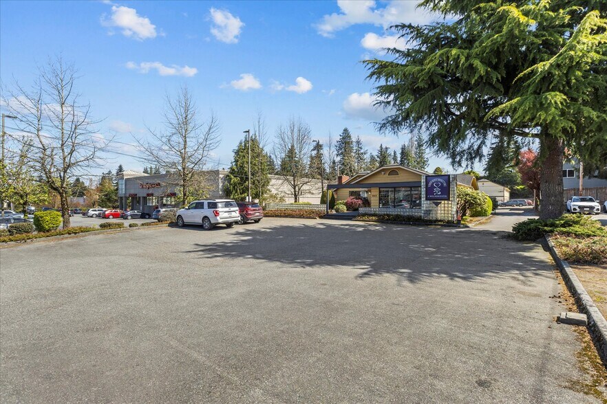 More Photos Of 6915 Evergreen Way, Everett Freestanding For Sale