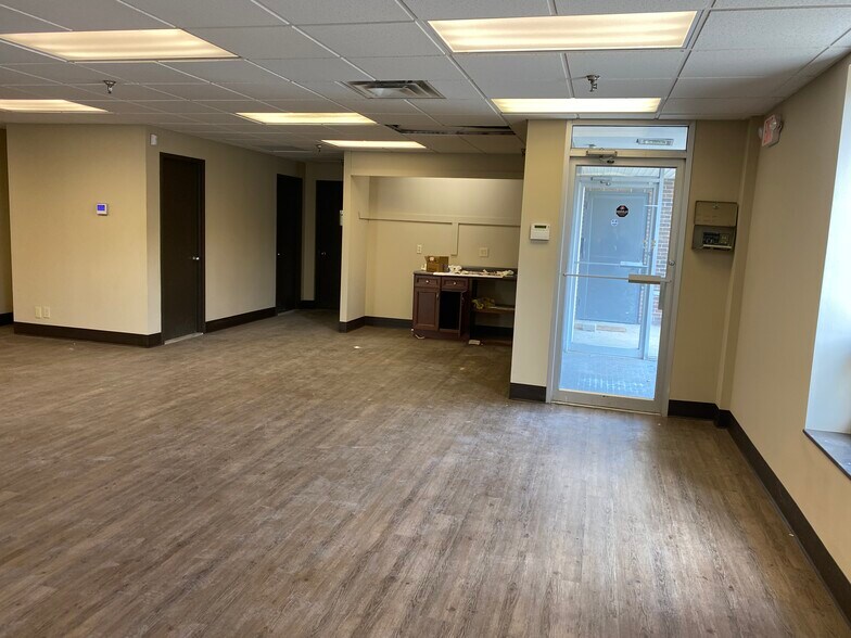 More Photos Of 466 E Brighton Ave, Syracuse Distribution For Sale