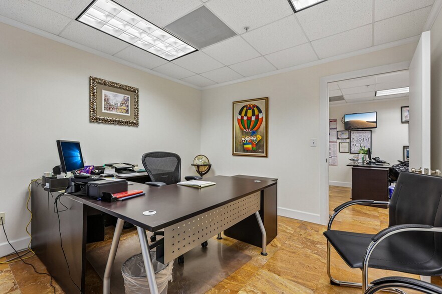 More Photos Of 1110 Brickell Ave, Miami Office For Sale