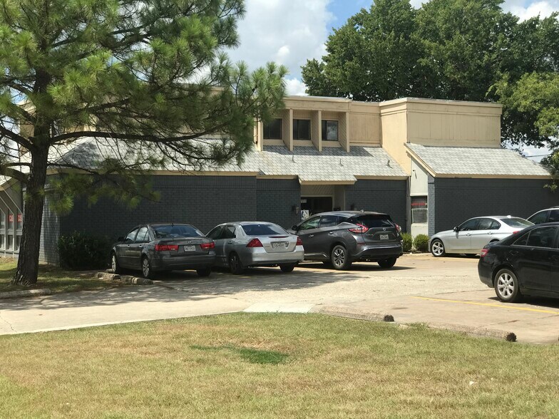 Primary Photo Of 2111 S Collins St, Arlington Office For Lease