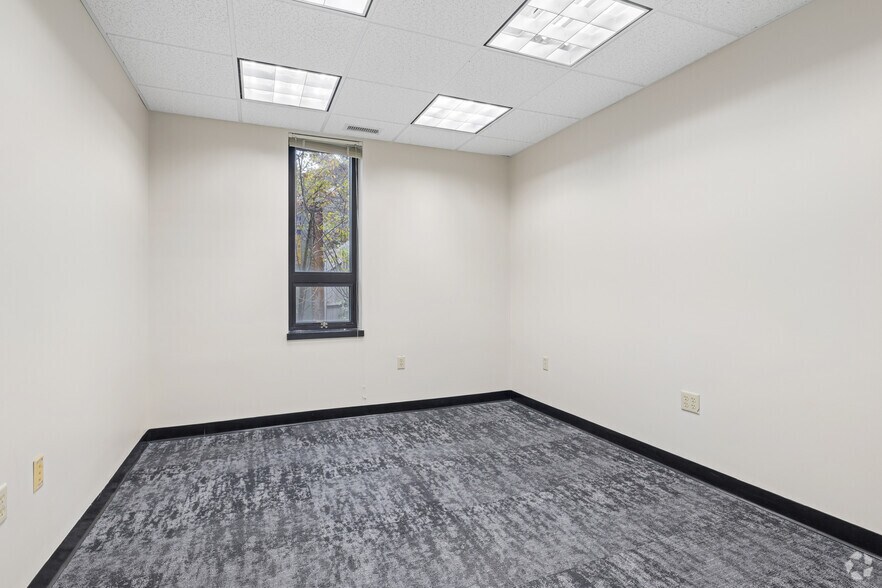 More Photos Of 58 Concord St, North Reading Office For Lease