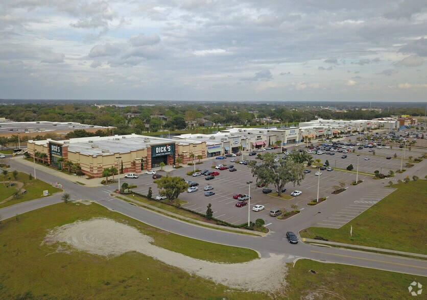 More Photos Of 919 Lakeland Park Center Dr, Lakeland Unknown For Lease