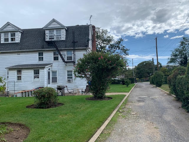 More Photos Of 260 Mott Ave, Lawrence Apartments For Sale