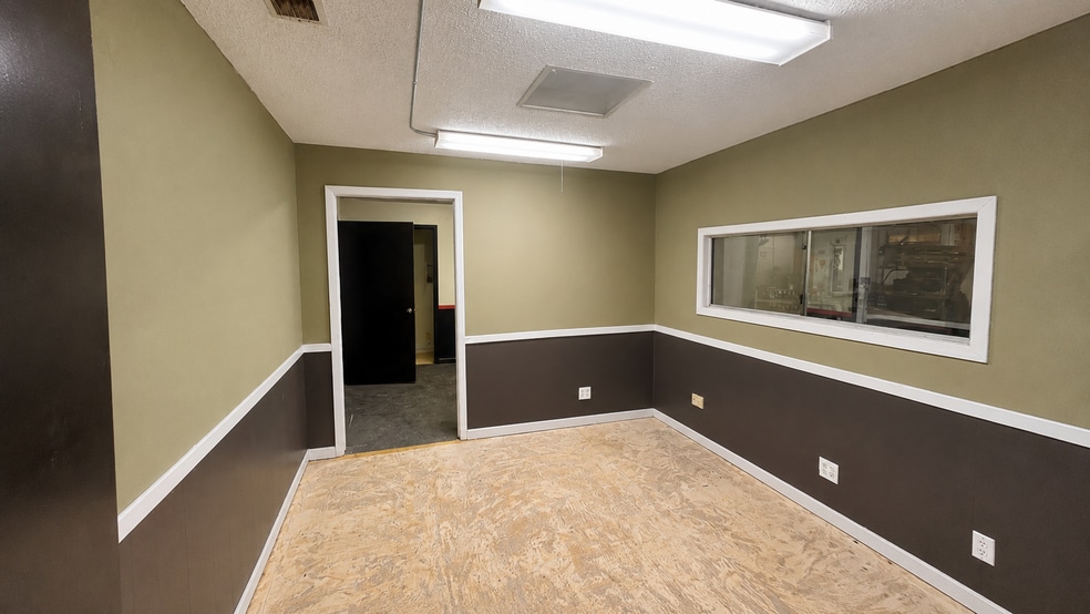 More Photos Of 10155 New Kings Rd, Jacksonville Warehouse For Sale