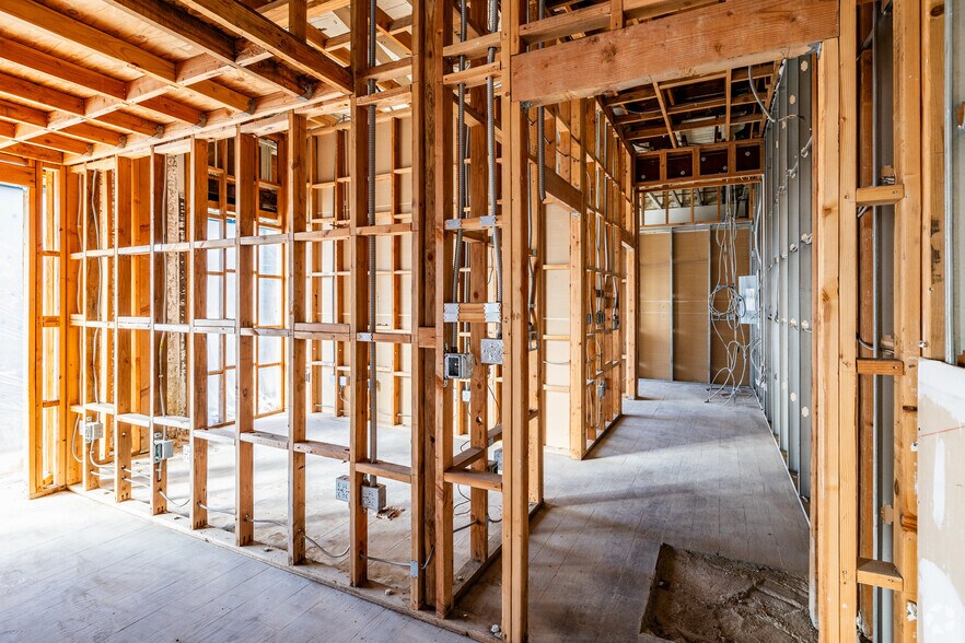 More Photos Of 600 S La Brea Ave, Los Angeles Storefront Retail Residential For Lease
