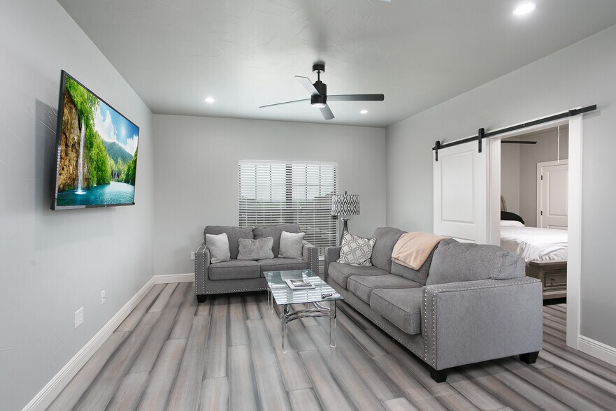 More Photos Of 301 W State Highway 72, Kenedy Hotel For Sale