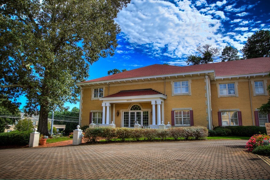 More Photos Of 5180 Roswell Rd NE, Atlanta Office For Lease