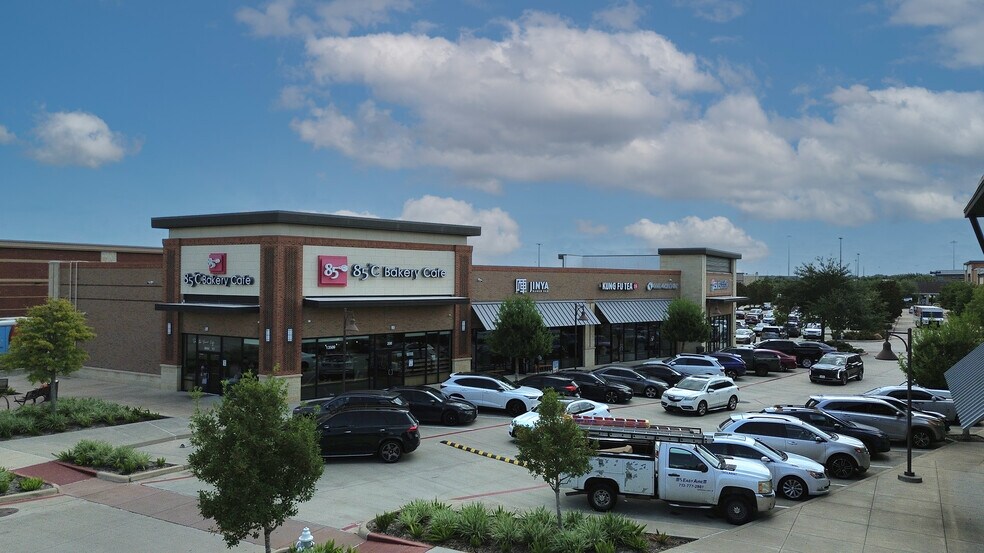 More Photos Of 13517 University Blvd, Sugar Land Unknown For Lease