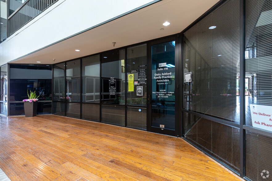 More Photos Of 1500 S Dairy Ashford Rd, Houston Medical For Lease