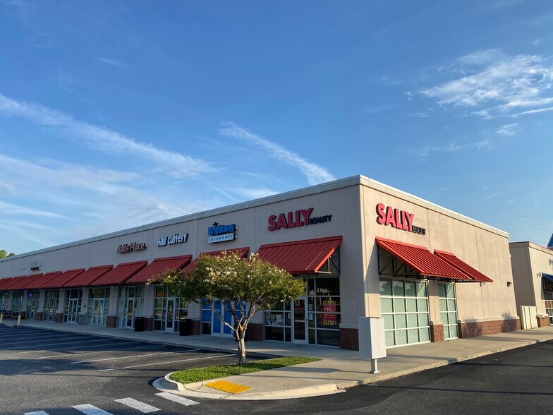 More Photos Of 463711 State Road 200, Yulee General Retail For Lease