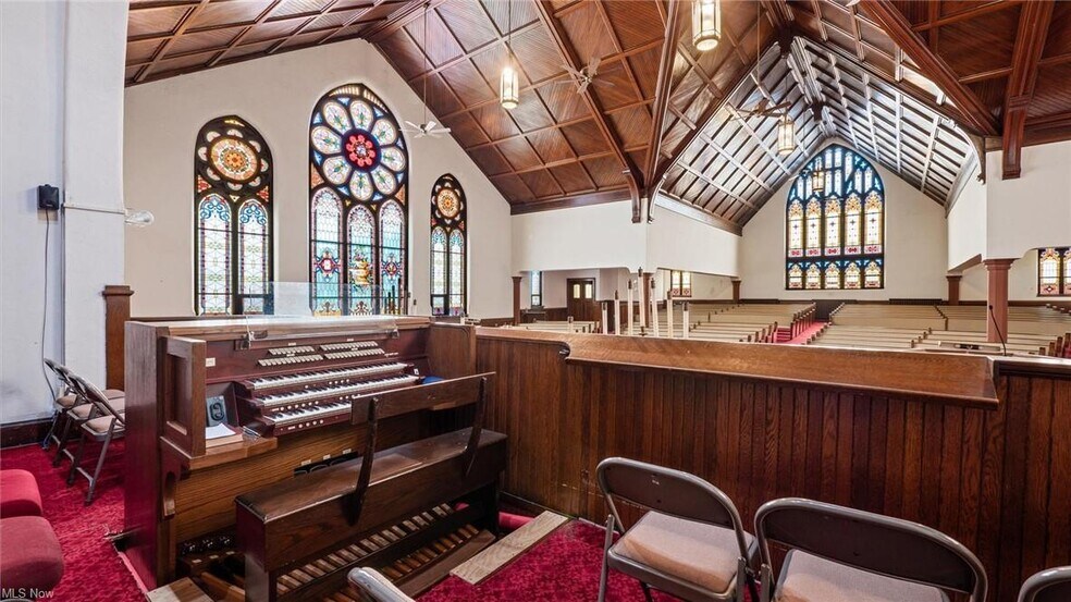 More Photos Of 130 N 7th St, Cambridge Religious Facility For Sale