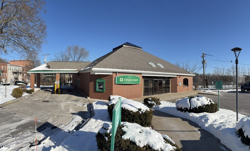 Primary Photo Of 10 Constitutional Way, Somersworth Bank For Lease
