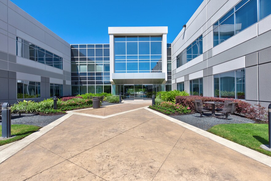 More Photos Of 4920 Westway Park Blvd, Houston Office For Lease