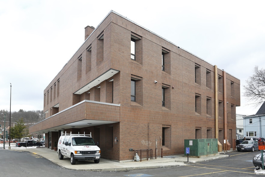 More Photos Of 30 Church St, Belmont Office For Lease