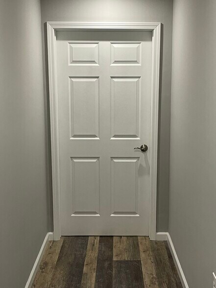 More Photos Of 615 Colonial Park Dr, Roswell Loft Creative Space For Lease
