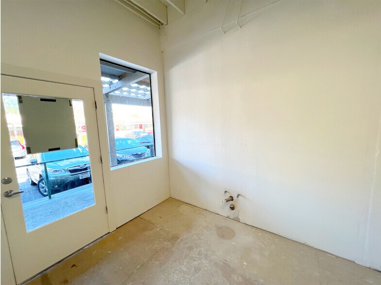 More Photos Of 45 Camino Alto, Mill Valley Storefront Retail Office For Lease