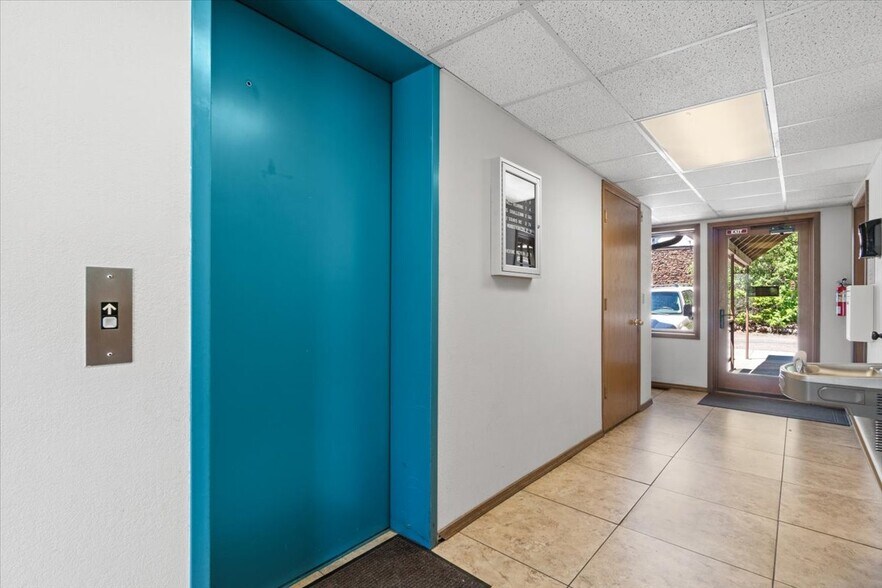 More Photos Of 405 N Beaver St, Flagstaff Office For Sale