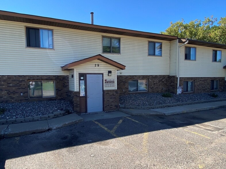 More Photos Of 25-33 14th Ave NE, Saint Cloud Apartments For Sale