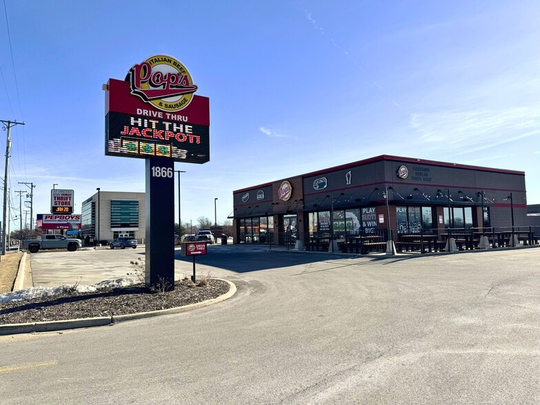 Primary Photo Of 1866 W Jefferson Ave, Joliet Restaurant For Lease