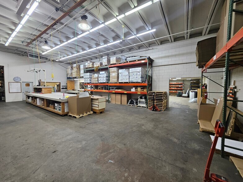 More Photos Of 3715 50th Ave, Minneapolis Manufacturing For Sale