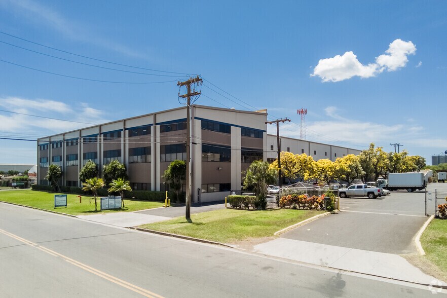 More Photos Of 91-110 Hanua St, Kapolei Manufacturing For Lease