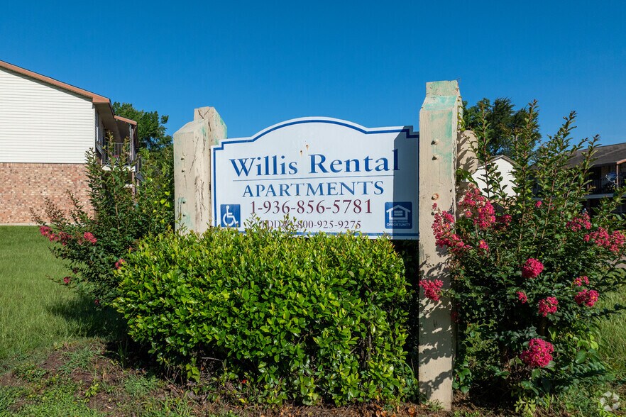 More Photos Of 205 E Watson St, Willis Apartments For Sale