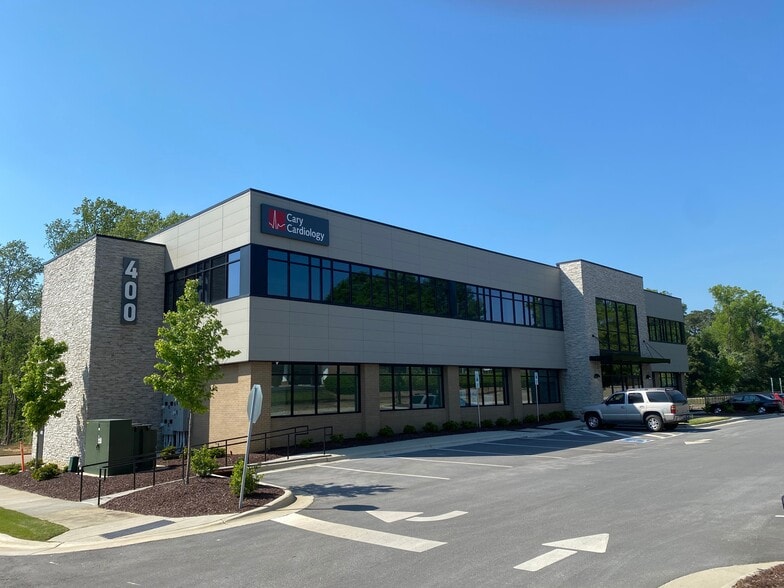 More Photos Of 400 Attain St, Fuquay-Varina Medical For Lease