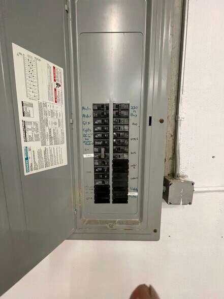 More Photos Of 7223 W 118th Pl, Broomfield Light Distribution For Lease